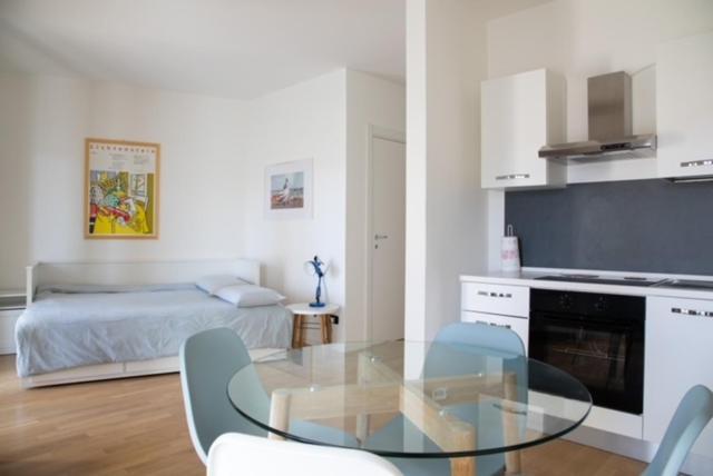 Grande Monolocale Con Parcheggio Interrato Incluso Apartment Genoa Ngoại thất bức ảnh